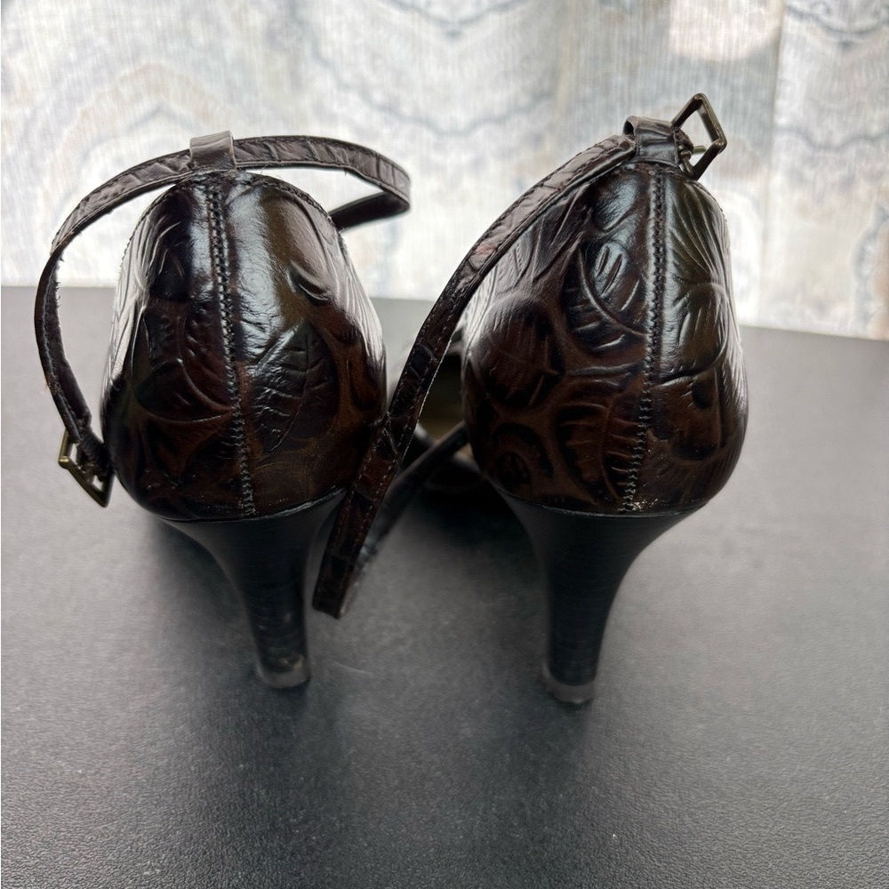 ANTONIO MELANI Brown Heels with Gold Accents - Picture 2 of 13